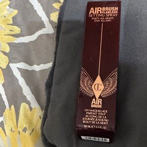 Charlotte Tilbury Airbrush Flawless Setting Spray in Deep Maroon